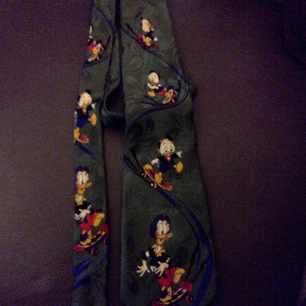 Walt Disney Donald Duck and Nephews Green  Tie